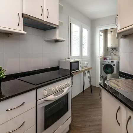 Apartamento Lovely 1 Bdrm Unit W/ Pool In Puerto Banús *