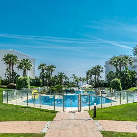 Lovely 1 Bdrm Unit W/ Pool In Puerto Banús Apartamento *