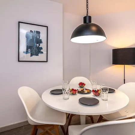 Apartamento Lovely 1 Bdrm Unit W/ Pool In Puerto Banús Marbella