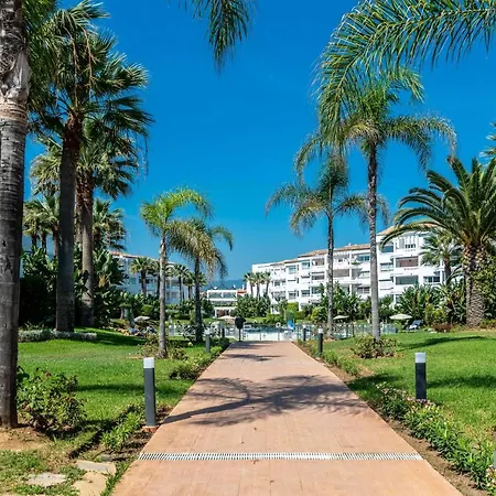Apartamento Lovely 1 Bdrm Unit W/ Pool In Puerto Banús