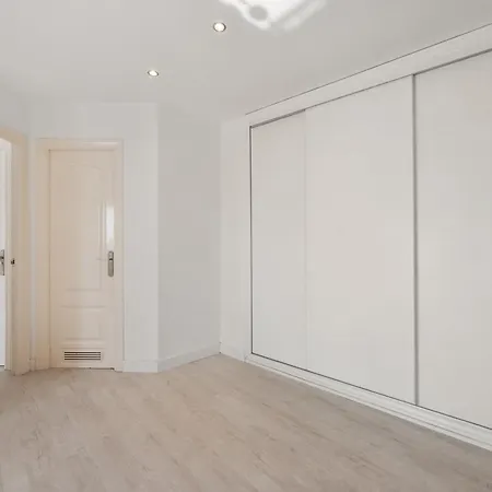 Apartament Lovely 1 Bdrm Unit W/ Pool In Puerto Banus *