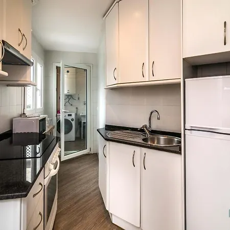 Lovely 1 Bdrm Unit W/ Pool In Puerto Banus