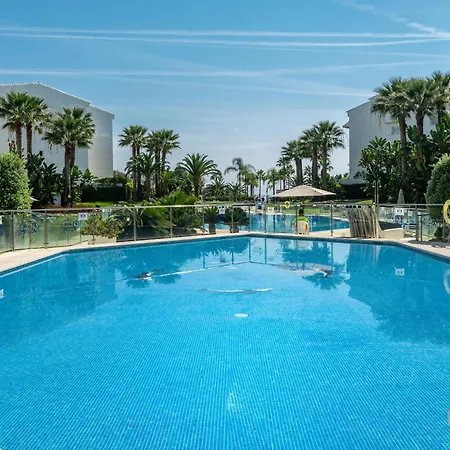 Lovely 1 Bdrm Unit W/ Pool In Puerto Banus