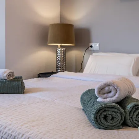 Lovely 1 Bdrm Unit W/ Pool In Puerto Banus * מארבלה