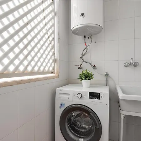 Lovely 1 Bdrm Unit W/ Pool In Puerto Banus Apartman