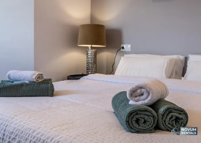 Lovely 1 Bdrm Unit W/ Pool In Puerto Banus * 马尔韦利亚