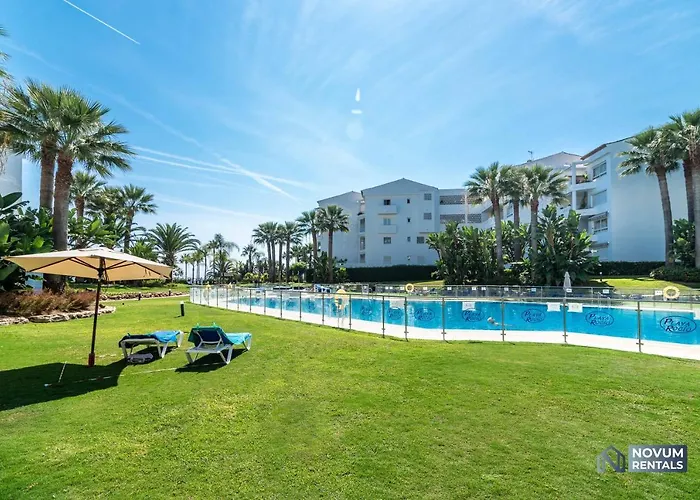 Lovely 1 Bdrm Unit W/ Pool In Puerto Banus * 马尔韦利亚
