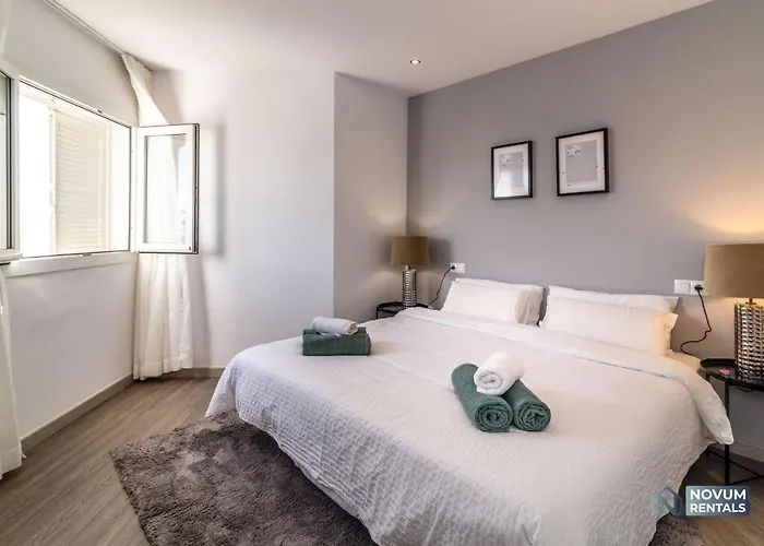 Lovely 1 Bdrm Unit W/ Pool In Puerto Banus