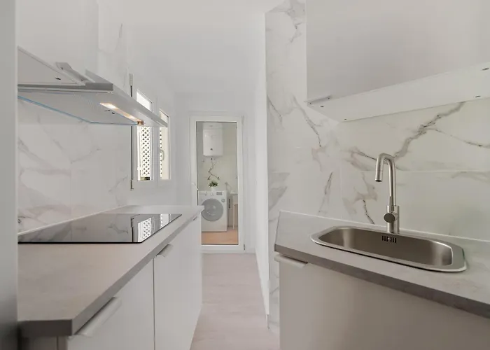 Lovely 1 Bdrm Unit W/ Pool In Puerto Banus *