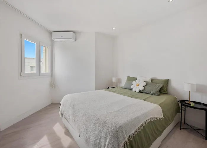Lovely 1 Bdrm Unit W/ Pool In Puerto Banus