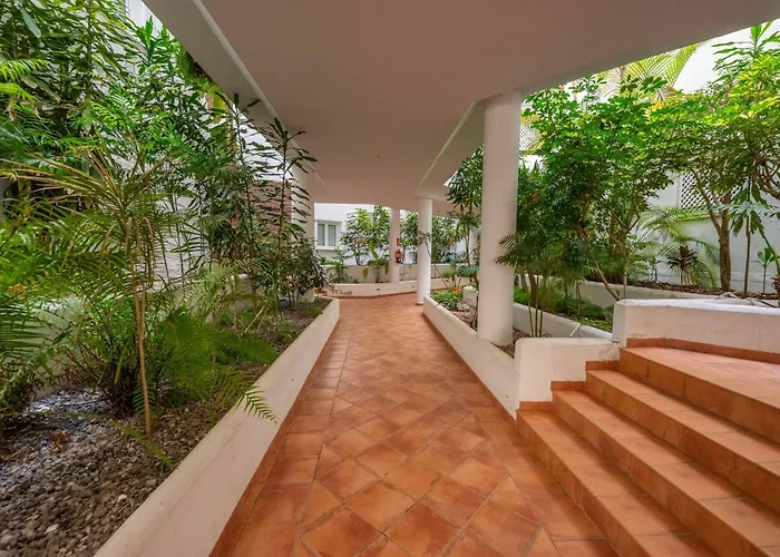 Lovely 1 Bdrm Unit W/ Pool In Puerto Banus Marbella
