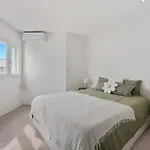 Lovely 1 Bdrm Unit W/ Pool In Puerto Banus